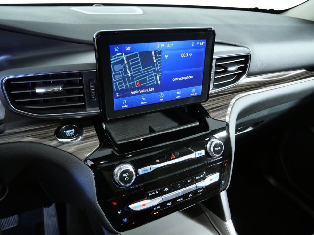 Used 2024 Ford Explorer Limited w/ Equipment Group 301A AWD/4WD image 19