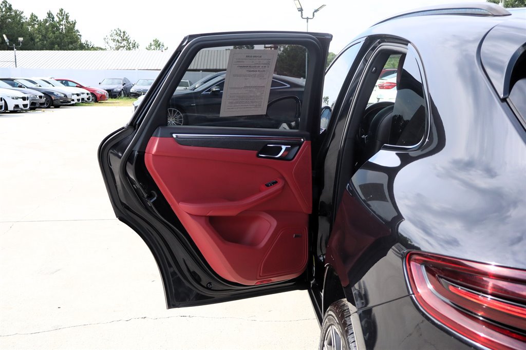 Used 2015 Porsche Macan S AWD/4WD image 54