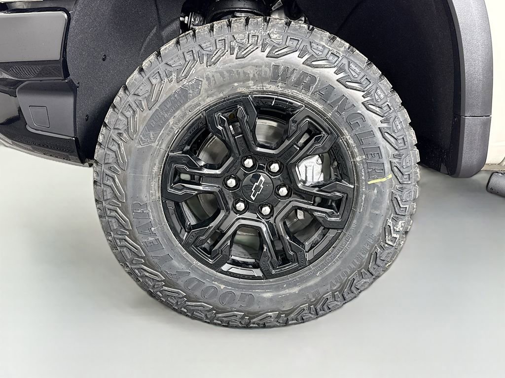 New 2026 Chevrolet Silverado 1500 ZR2 w/ LPO, Dark Essentials Package image 32