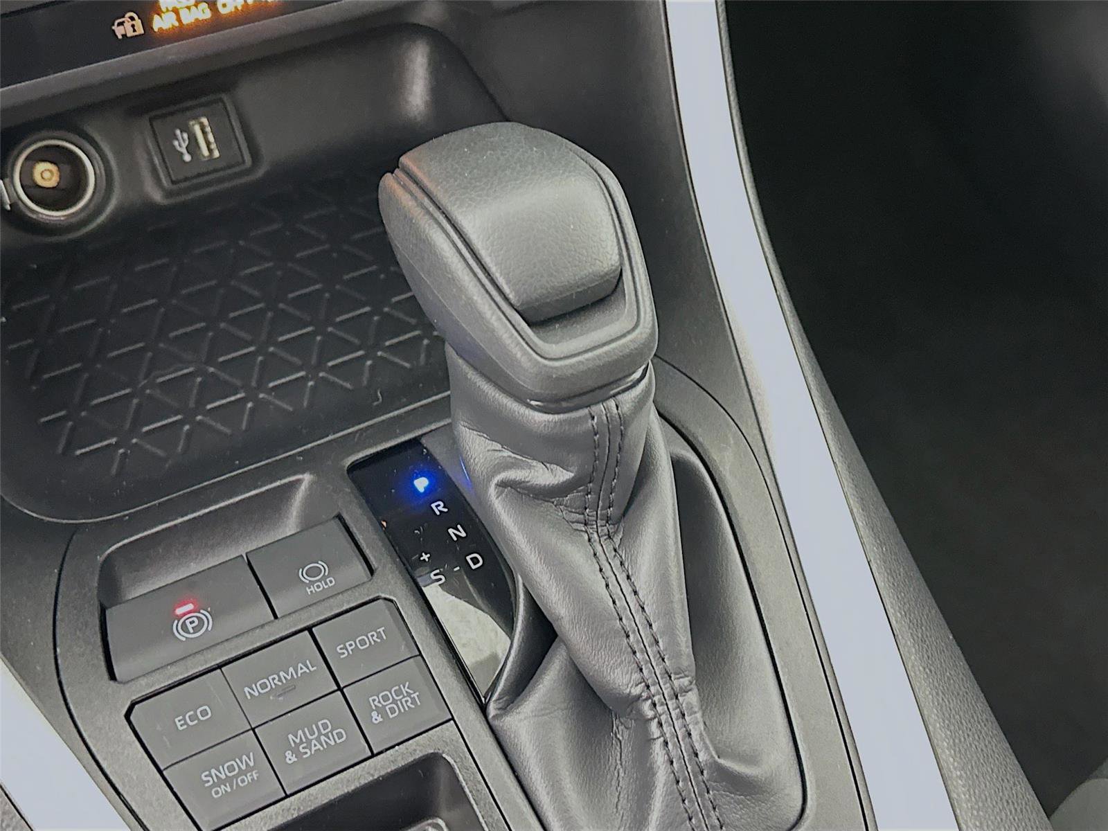 Certified 2025 Toyota RAV4 XLE image 17