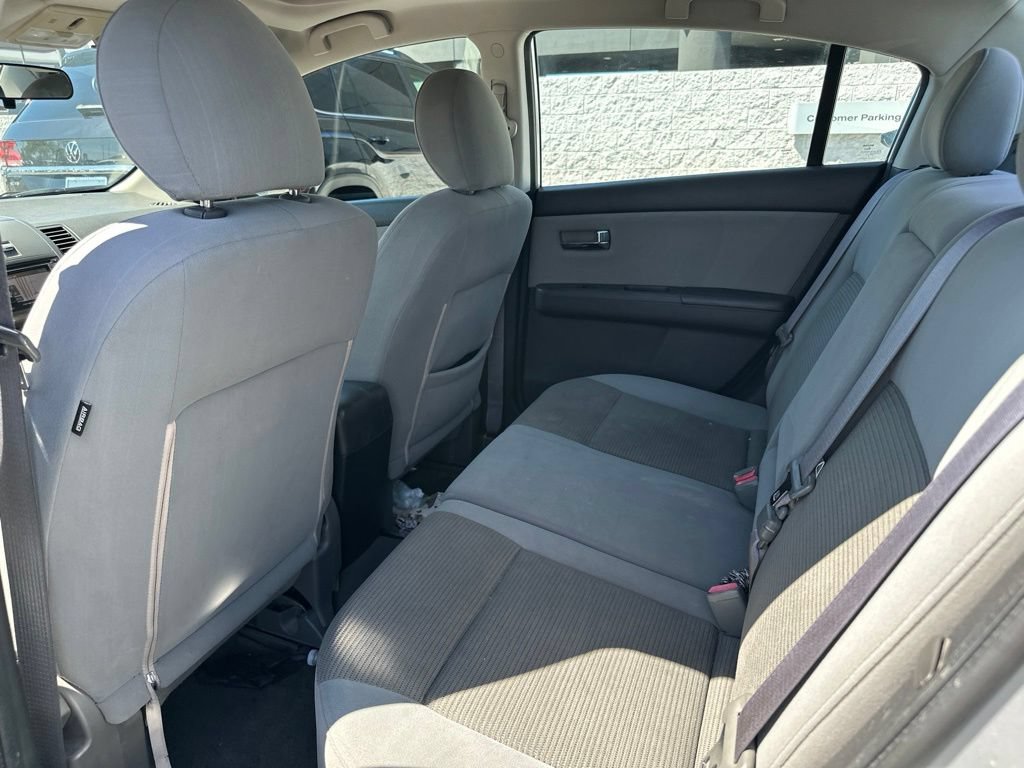 Used 2012 Nissan Sentra 2.0 SR w/ Special Edition Pkg FWD image 9