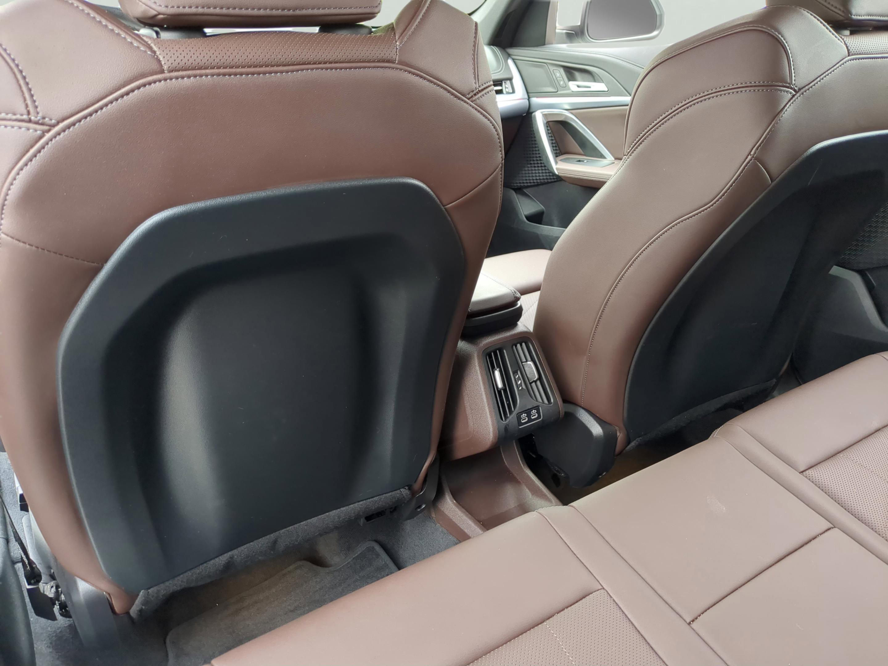 Used 2025 BMW X1 xDrive28i AWD/4WD image 27