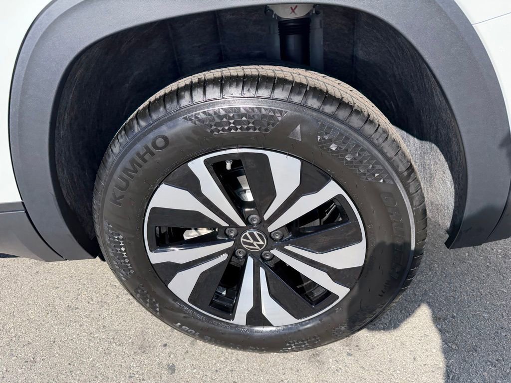 New 2026 Volkswagen Atlas SE image 12