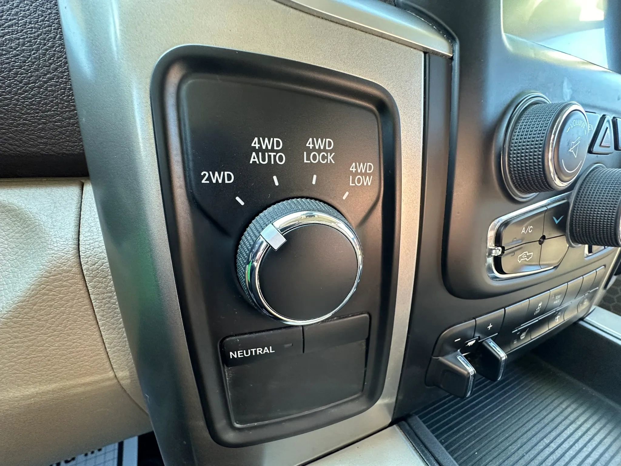 Used 2013 RAM 1500 Big Horn image 18