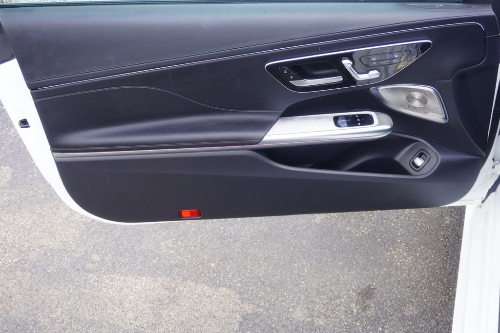 Used 2024 Mercedes-Benz CLE 300 4MATIC Coupe image 9