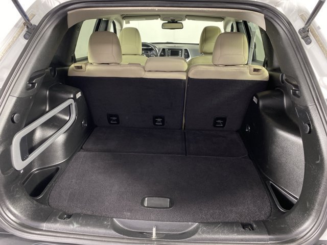 Used 2017 Jeep Cherokee Sport AWD/4WD image 28