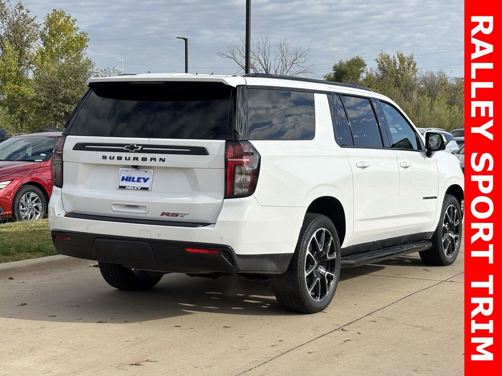Used 2023 Chevrolet Suburban RST w/ Luxury Package image 4