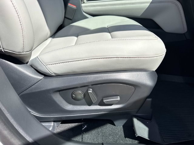 New 2026 Ford Explorer Active w/ Active Comfort Package RWD image 12