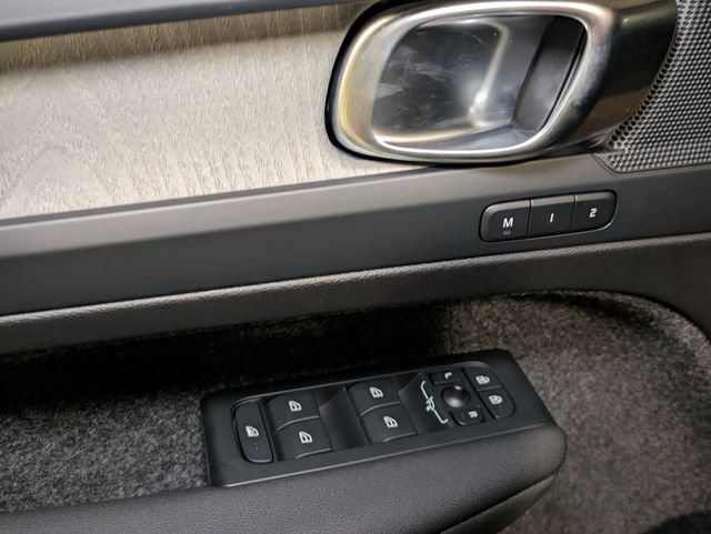 New 2026 Volvo XC40 B4 Core w/ Protection Package FWD image 12
