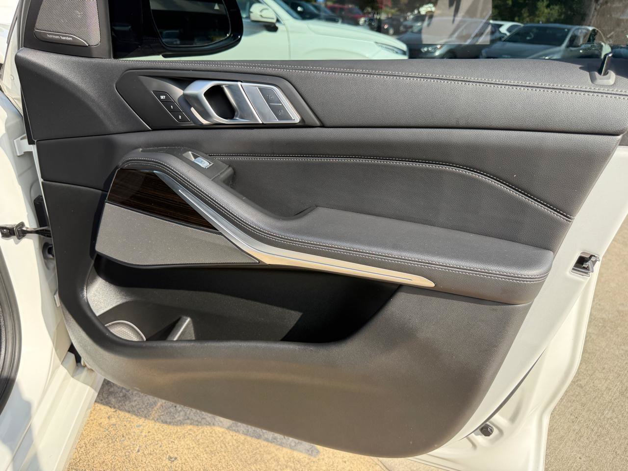 Used 2020 BMW X7 xDrive40i w/ Premium Package AWD/4WD image 48