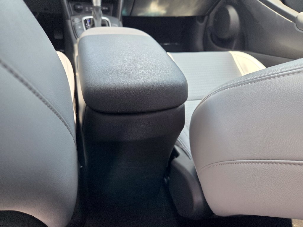 Used 2021 Hyundai Kona Ultimate FWD image 7