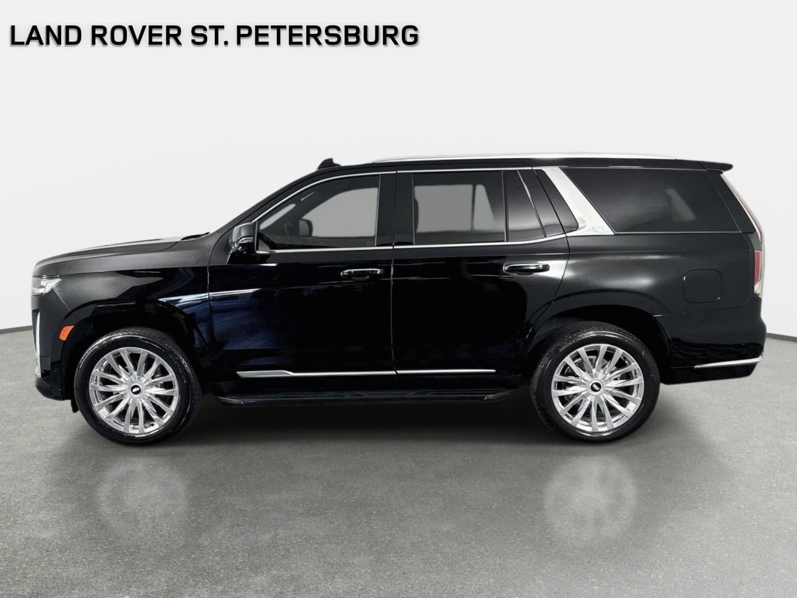 Used 2023 Cadillac Escalade Premium Luxury RWD image 9
