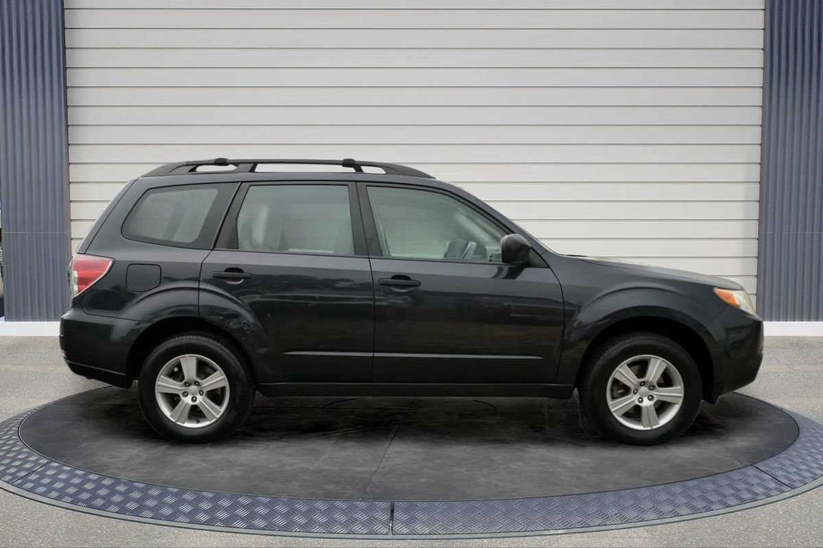 Used 2011 Subaru Forester 2.5X w/ Alloy Wheel Value Pkg AWD/4WD image 8