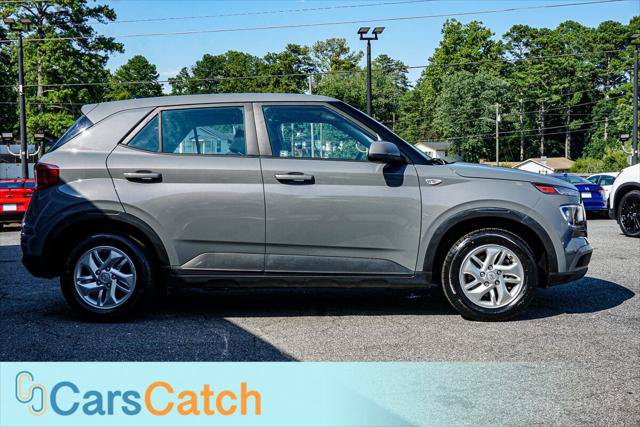 Used 2021 Hyundai Venue SE FWD image 9