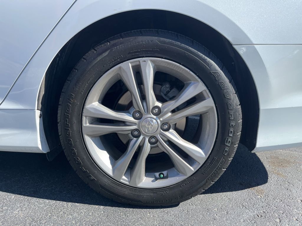 Used 2018 Hyundai Sonata Limited w/ Cargo Package image 10