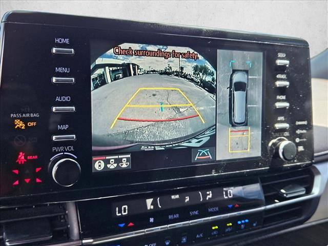 Used 2024 Toyota Sienna Platinum FWD image 12
