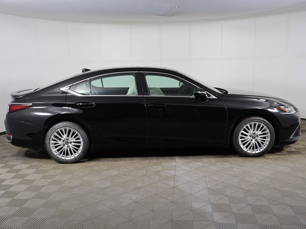 Used 2023 Lexus ES 250 w/ Premium Package image 14