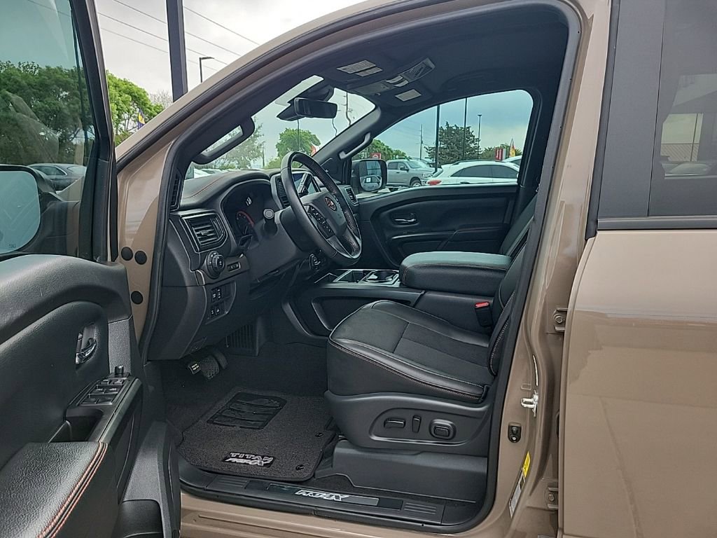 Used 2024 Nissan Titan PRO-4X w/ Pro-4x Utility Package image 10