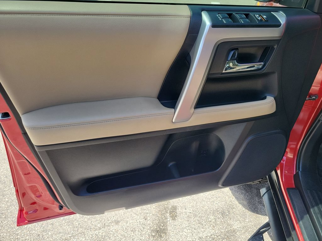 Used 2024 Toyota 4Runner SR5 Premium w/ Moonroof Package AWD/4WD image 20