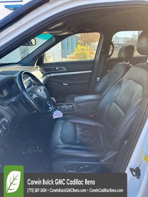 Used 2017 Ford Explorer XLT w/ Equipment Group 202A image 10