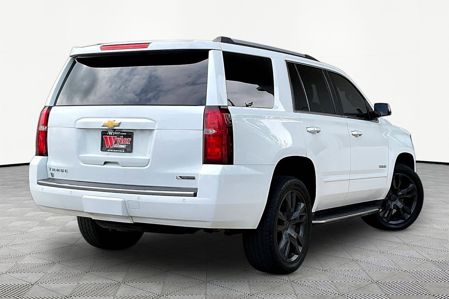 Used 2018 Chevrolet Tahoe Premier AWD/4WD image 6