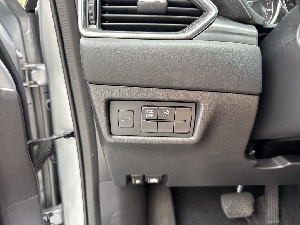 Used 2019 MAZDA CX-5 Touring FWD image 57