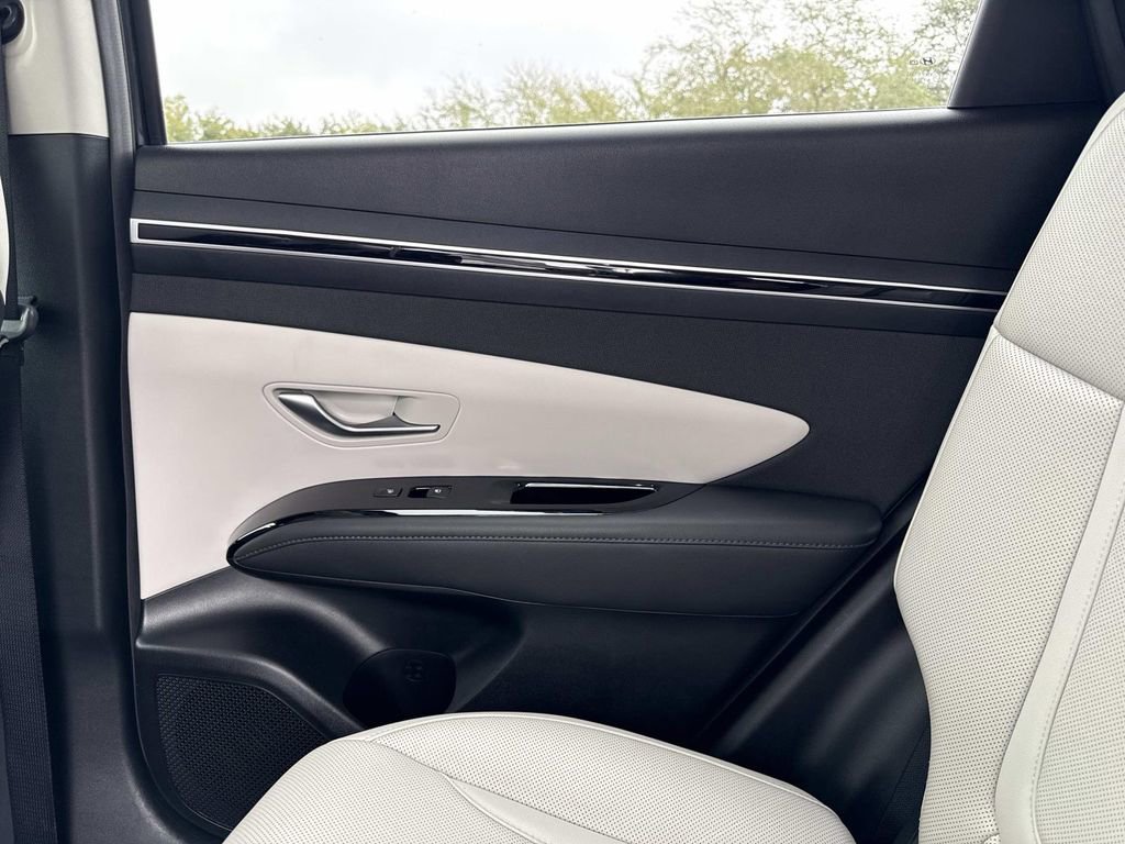 Used 2023 Hyundai Tucson Limited image 15