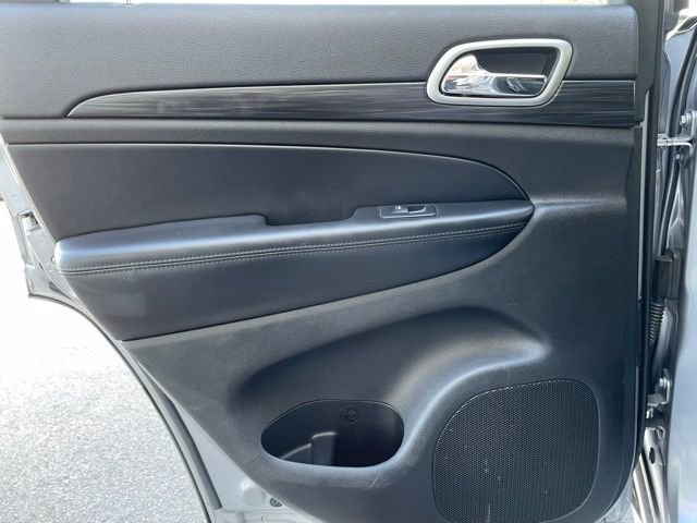 Used 2019 Jeep Grand Cherokee Altitude image 25
