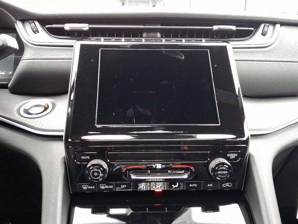 New 2025 Jeep Grand Cherokee Laredo X image 17