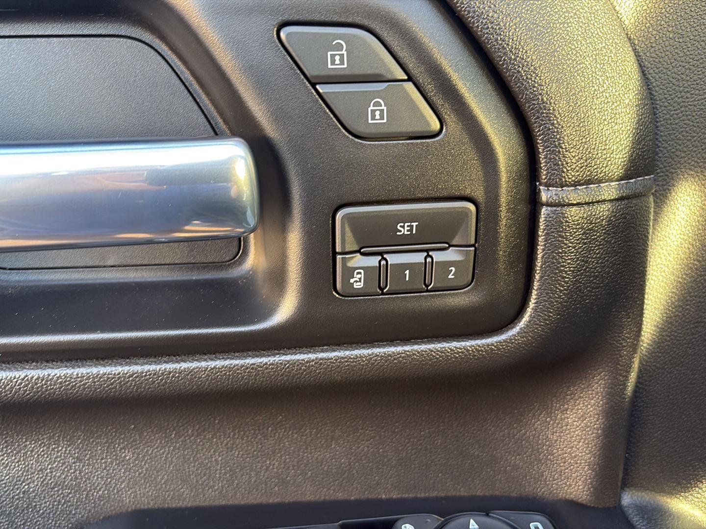 Used 2020 Chevrolet Silverado 2500 LTZ image 15