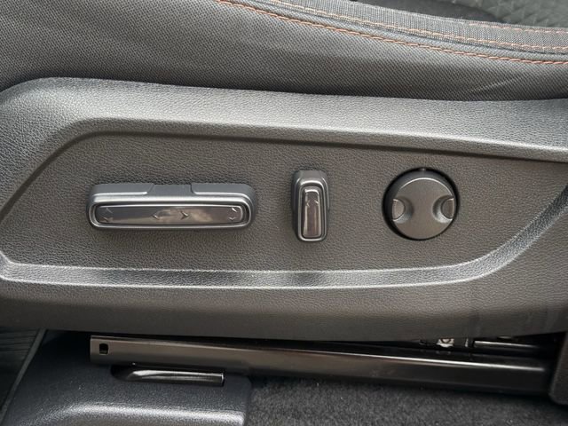 Used 2025 Honda Pilot Sport image 28