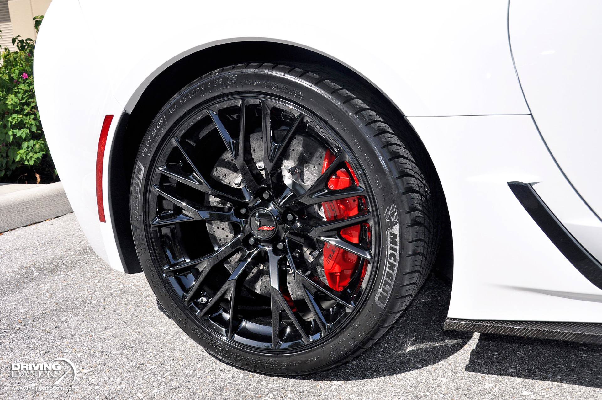 Used 2019 Chevrolet Corvette Z06 RWD image 24