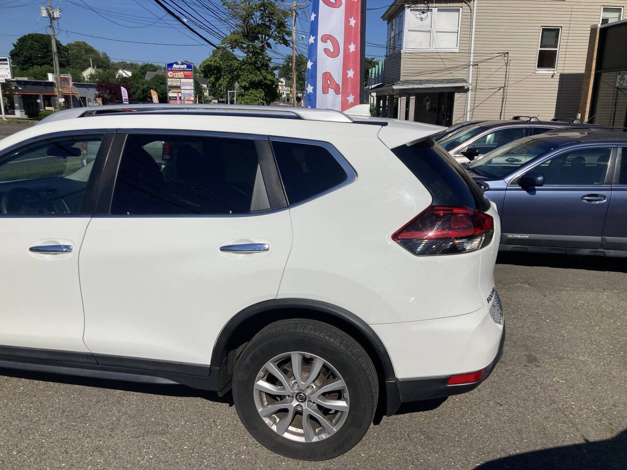 Used 2019 Nissan Rogue S w/ Special Edition Package AWD/4WD image 10
