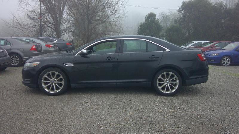 Used 2013 Ford Taurus Limited image 12