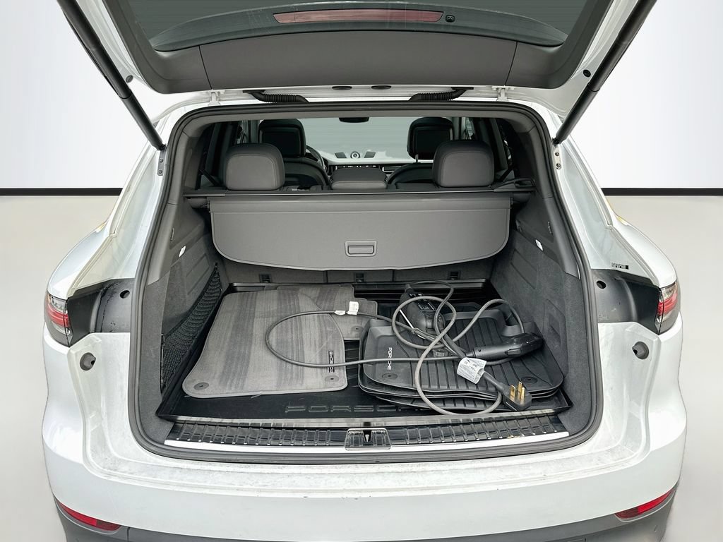 Certified 2020 Porsche Cayenne E-Hybrid AWD/4WD image 28