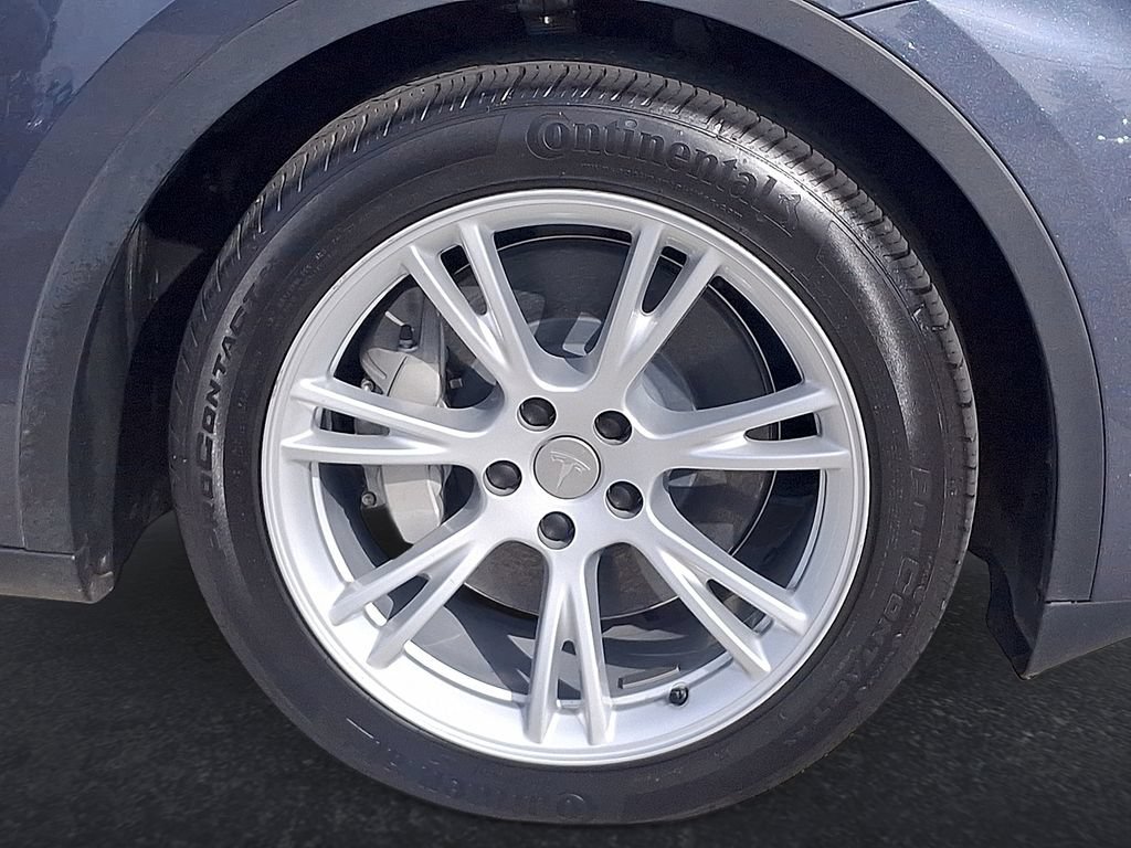 Used 2023 Tesla Model Y Long Range AWD/4WD image 33