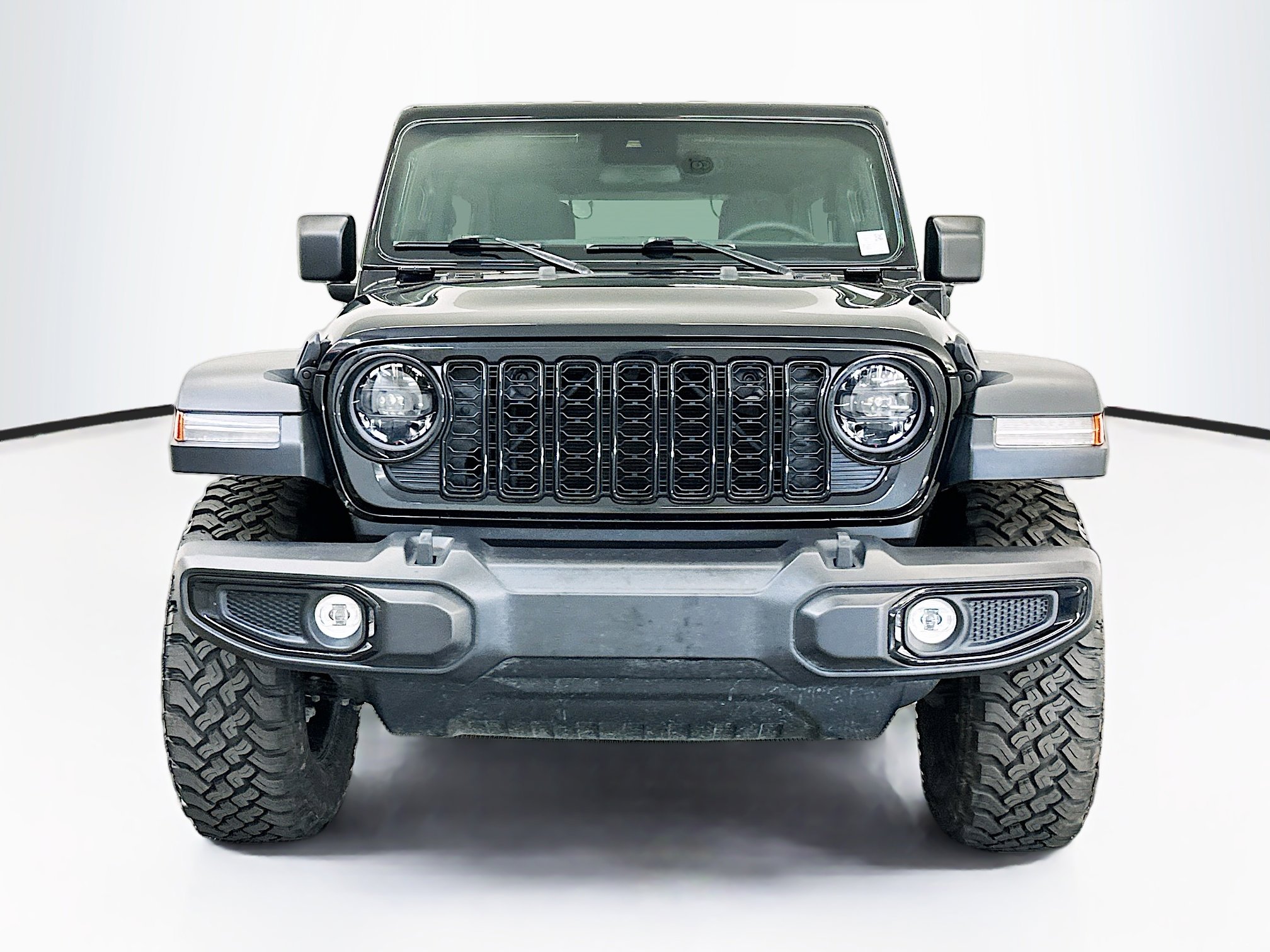 Used 2025 Jeep Wrangler Willys image 2