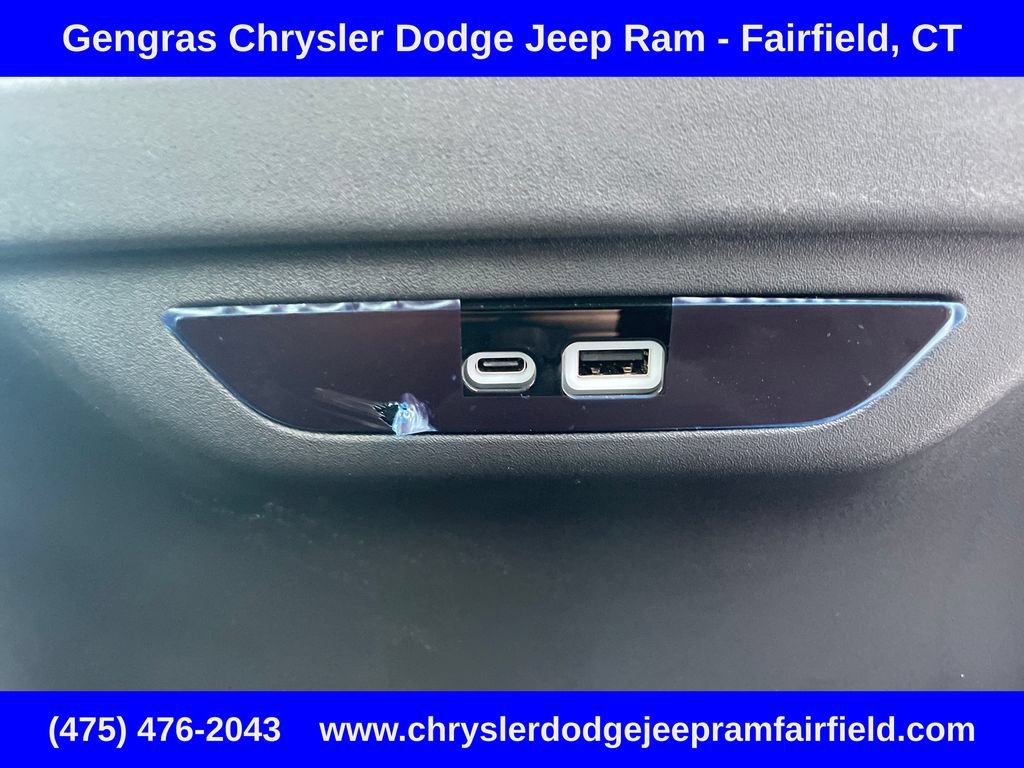 Certified 2024 Chrysler Pacifica Touring-L w/ S Appearance Package AWD/4WD image 29