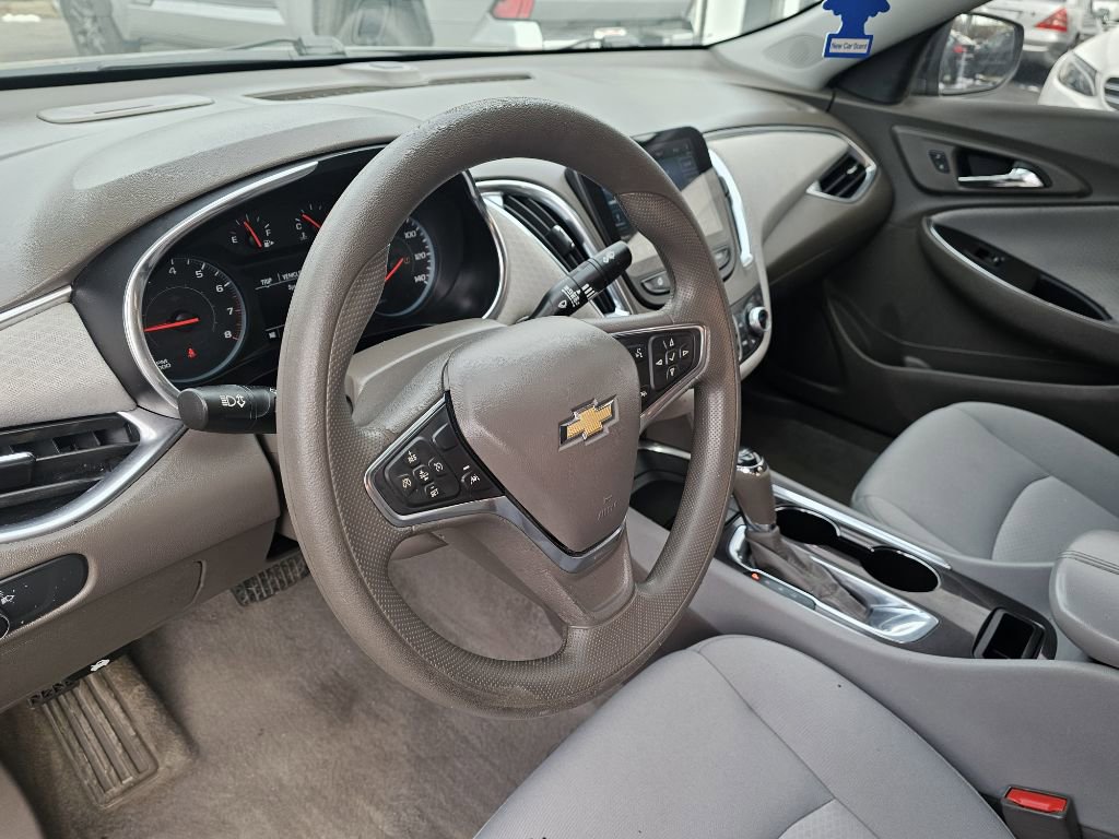 Used 2020 Chevrolet Malibu LT image 22