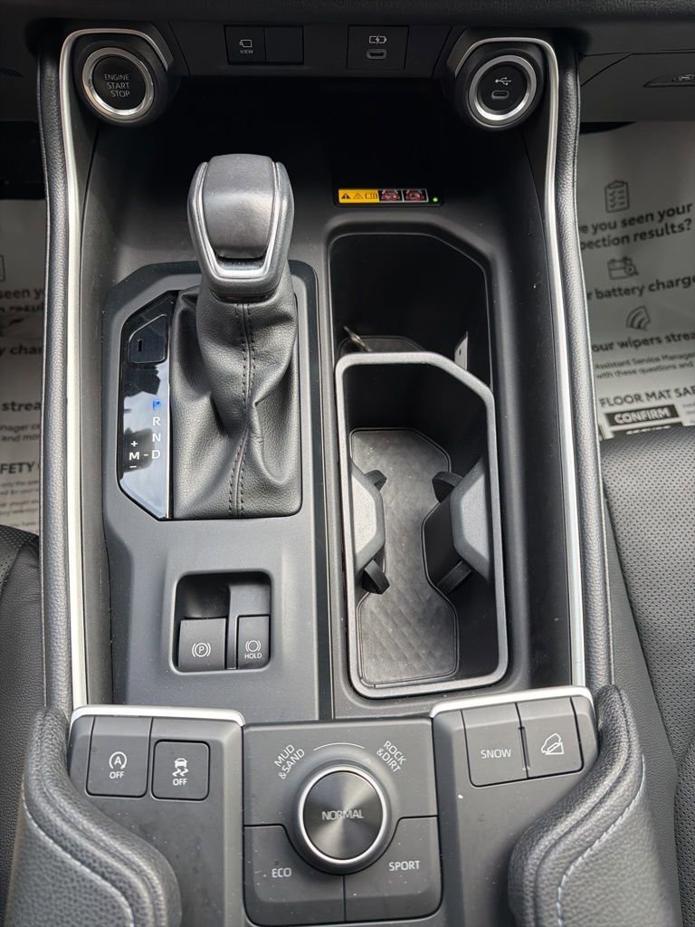 Used 2024 Toyota Grand Highlander AWD image 34