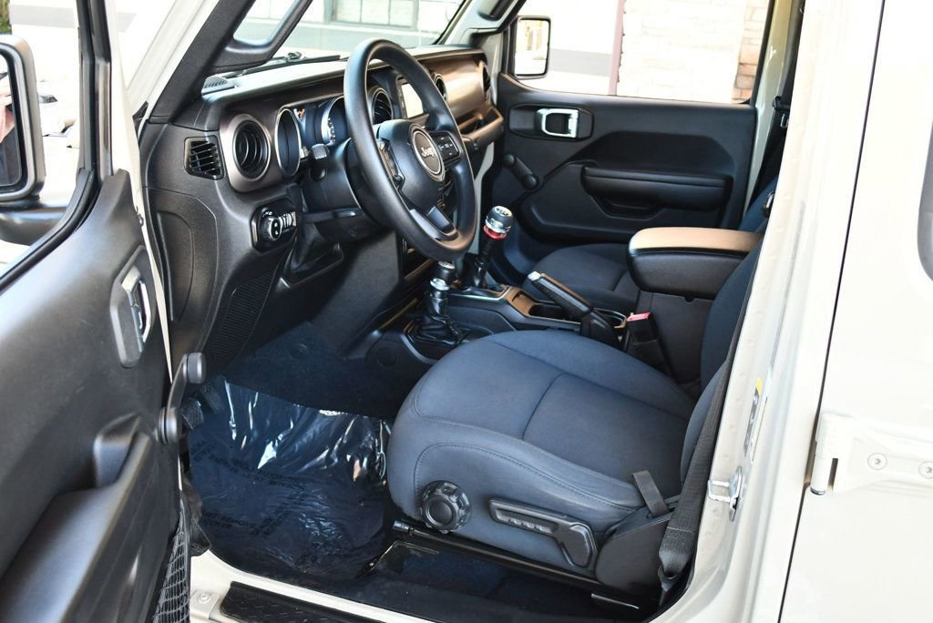 Used 2020 Jeep Gladiator Sport w/ Trailer Tow Package image 44