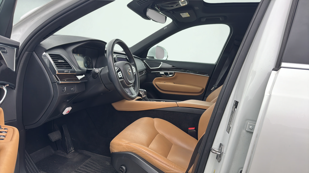 Used 2019 Volvo XC90 T6 Momentum w/ Advanced Package AWD/4WD image 17