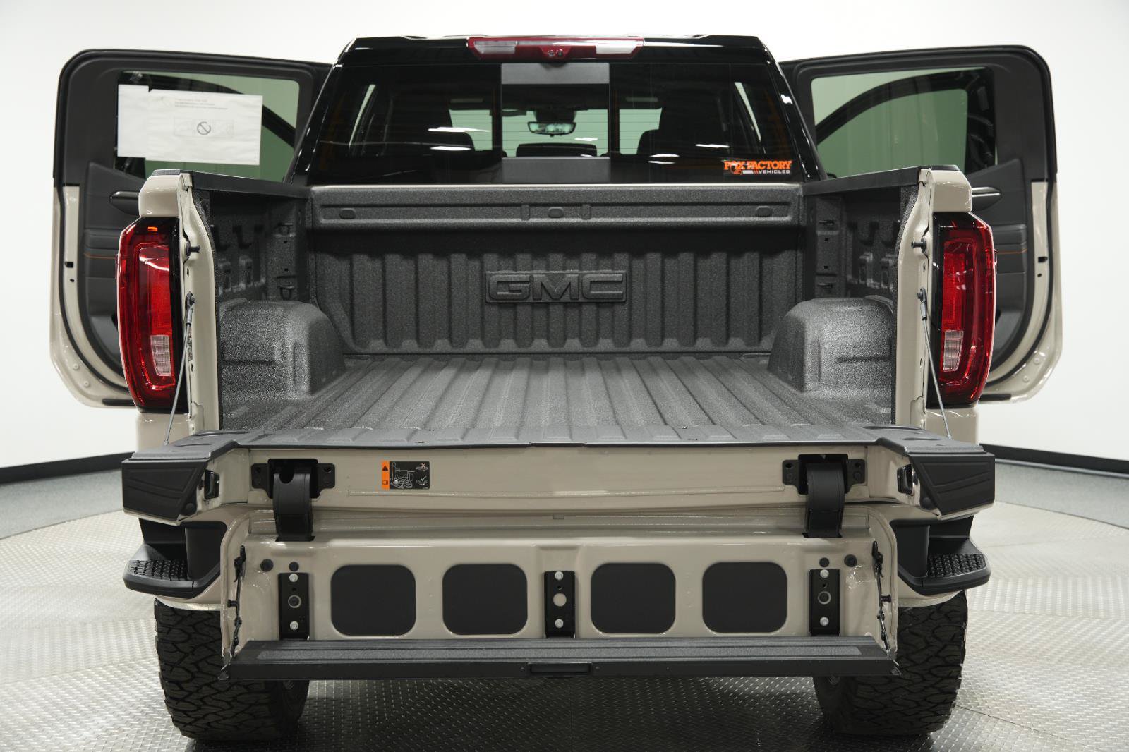 New 2026 GMC Sierra 1500 AT4 w/ AT4 Premium Package AWD/4WD image 15