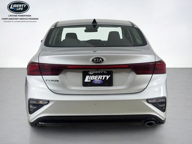 Used 2021 Kia Forte LXS FWD image 4