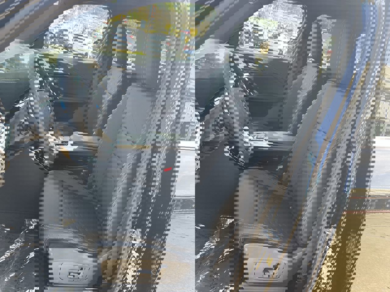 Used 2025 BMW X1 xDrive28i w/ Technology Package image 14