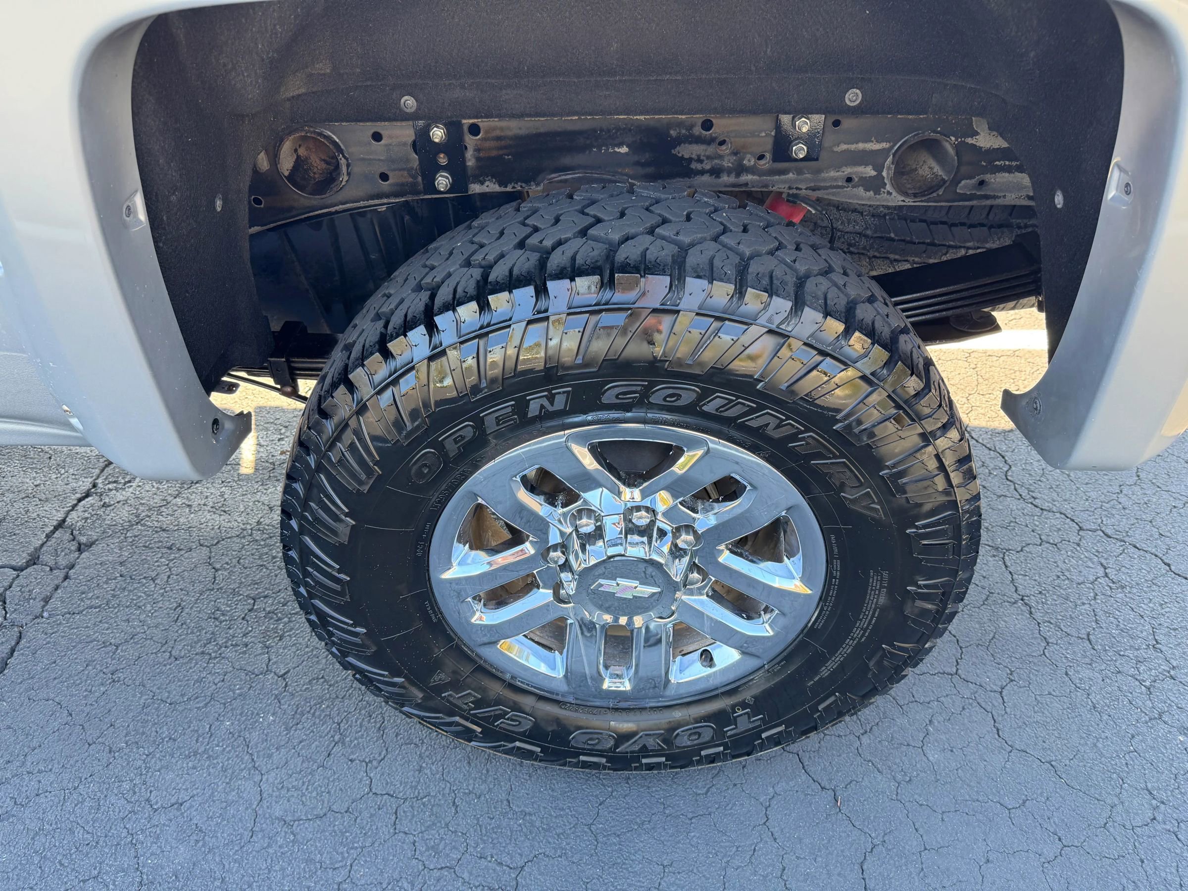 Used 2016 Chevrolet Silverado 2500 LT w/ LT Convenience Package image 12