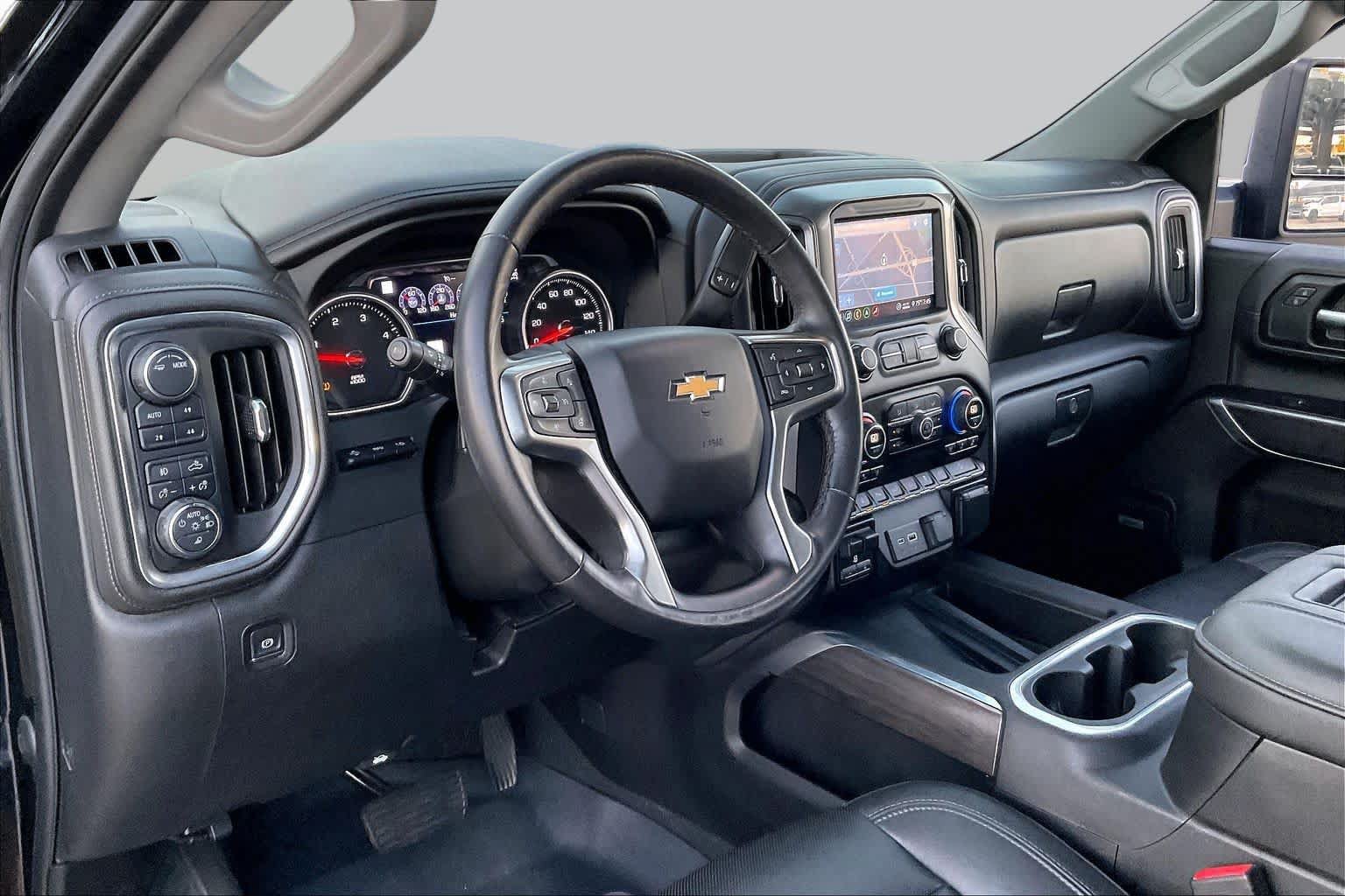 Used 2020 Chevrolet Silverado 2500 LTZ w/ LTZ Premium Package AWD/4WD image 17