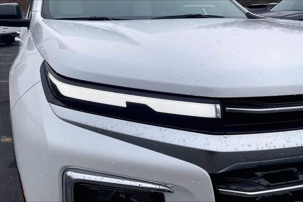 Used 2024 Chevrolet Traverse RS image 32