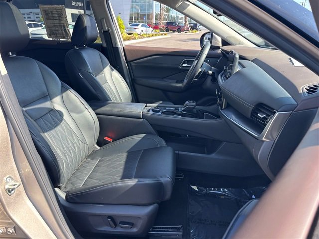 Used 2022 Nissan Rogue Platinum w/ Head-Up Display Package image 21