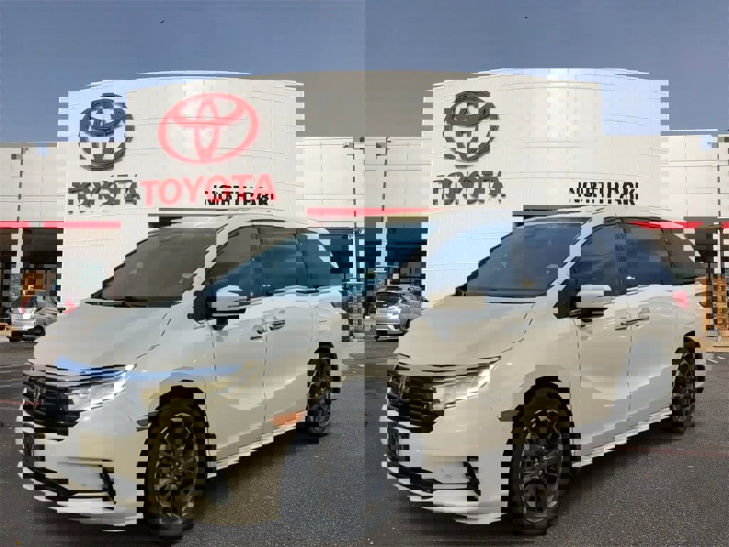 Used 2022 Honda Odyssey Elite